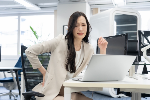 腰痛の原因は座り方かも？｜整骨院が考える本当の理由 画像